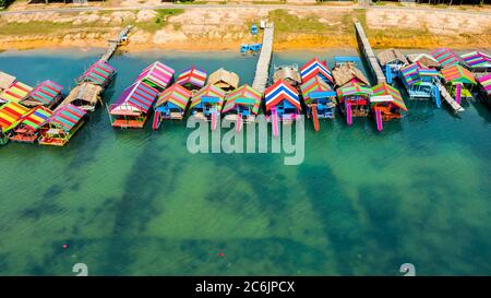 Tolle Vogelperspektive auf den Thunggula See in Surin. Malediven Thailand. Stockfoto