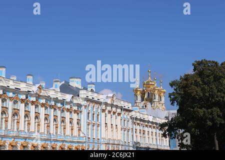 ST. PETERSBURG, Russland - 09 1, 2018: die goldenen Kuppeln der Katharinen Palast. Stockfoto