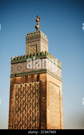 Alter Moschee-Turm in Fes, Marokko Stockfoto