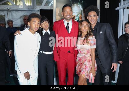 Jaden Smith, Willow Smith, will Smith, Jada Pinkett Smith und Trey Smith besuchen die "After Earth"-Premiere am 29. Mai 2013 im Ziegfeld Theater in New Stockfoto