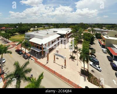 Luftbild Fort Myers Regional Library in Cornog Plaza FL USA Stockfoto