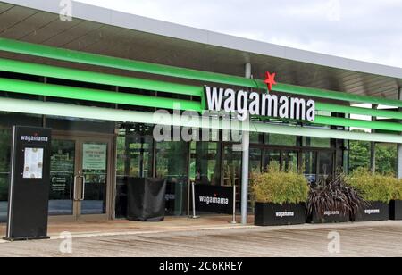 Rushden, Großbritannien. Juli 2020. Wagamama Logo an einem ihrer Zweige. Kredit: Keith Mayhew/SOPA Images/ZUMA Wire/Alamy Live Nachrichten Stockfoto