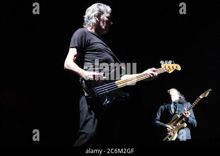 RIO DE JANEIRO, 29.03.2012: Roger Waters tritt im Joao Havelange Stadion in Rio de Janeiro auf (Néstor J. Beremblum / Alamy News) Stockfoto