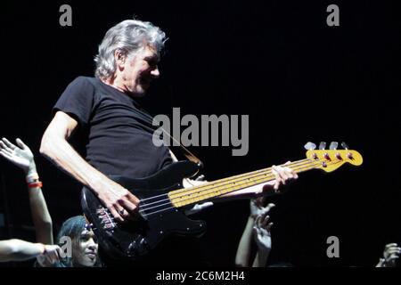 RIO DE JANEIRO, 29.03.2012: Roger Waters tritt im Joao Havelange Stadion in Rio de Janeiro auf (Néstor J. Beremblum / Alamy News) Stockfoto