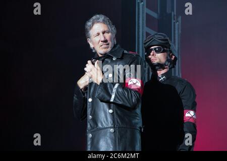 RIO DE JANEIRO, 29.03.2012: Roger Waters tritt im Joao Havelange Stadion in Rio de Janeiro auf (Néstor J. Beremblum / Alamy News) Stockfoto