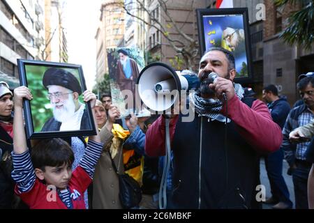 Der Hauptorganisator/Sprecher der Kundgebung dankte den Menschen für die Teilnahme am Al-Quds Day march in Sydney. Stockfoto
