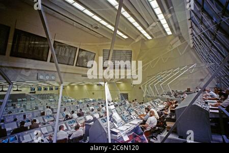 Gesamtansicht von Feuern Zimmer 3 der Launch Control Center, Launch Complex 39, Kennedy Space Center, Florida, während einer Apollo 10 Countdown Demonstration Test Stockfoto