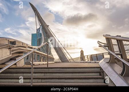 Die Harbour Drive Fußgängerbrücke. San Diego, Kalifornien, USA. Stockfoto