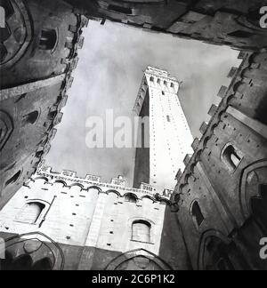 Siena, Italien Aquarellmalerei. Il Campo in der mittelalterlichen Stadt Siena Italien schöne Kunst Malerei s & w Kunst Stockfoto