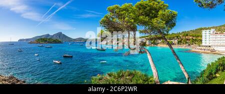 Mittelmeer-Strandpanorama von Sant Elm, Meer Mallorca, Balearen Spanien Stockfoto