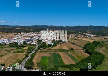 Aljezur von der Burg in Algarve, Portugal Stockfoto