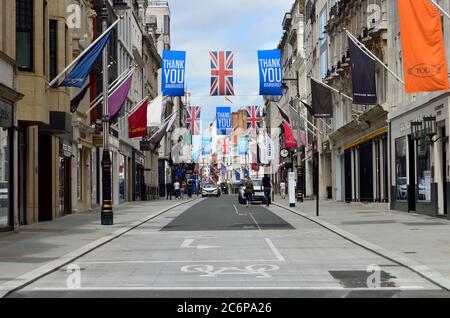 Wichtige Mitarbeiter Danke Banner, Old Bond Street, London, Großbritannien Stockfoto