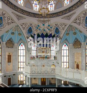 Die Kul Sharif Moschee Innenraum, es ist eine der größten Moscheen in Russland. Die Kul Sharif Moschee in Kazan Stadt in Russland. Stockfoto