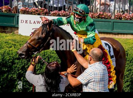 New Stanton, DE, USA. Juli 2020. 11. Juli 2020: Dunbar Road #2, geritten von Irad Ortiz, Jr., gewinnt den Delaware Handicap am Delaware Handicap Day im Delaware Park in New Stanton, Delaware. Scott Serio/Eclipse Sportswire/CSM/Alamy Live News Stockfoto