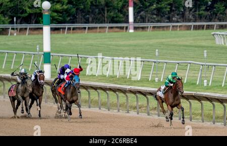 New Stanton, DE, USA. Juli 2020. 11. Juli 2020: Dunbar Road #2, geritten von Irad Ortiz, Jr., gewinnt den Delaware Handicap am Delaware Handicap Day im Delaware Park in New Stanton, Delaware. Scott Serio/Eclipse Sportswire/CSM/Alamy Live News Stockfoto