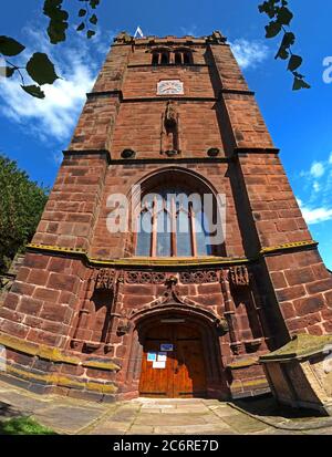 Tower, St Andrews Church Tarvin Cheshire, England, Großbritannien, denkmalgeschütztes Gebäude, anglikanische Pfarrkirche Stockfoto