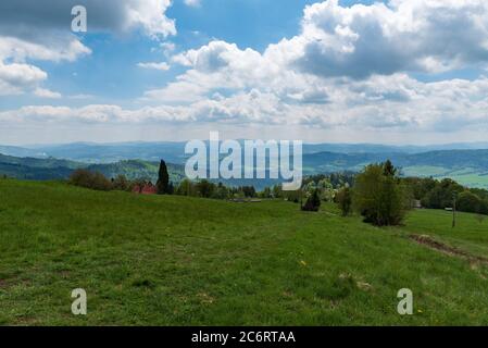 Schöne Berglandschaft der tschechischen - polnischen - slowakischen Grenzgebiet von Bahenec in Slezske Beskiden in der Tschechischen republik Stockfoto