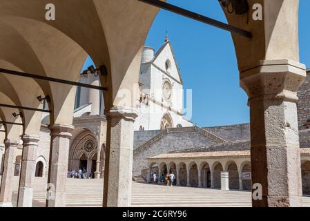 assisi, italien juli 11 2020 :Basilika von san francesco von assisi Stockfoto