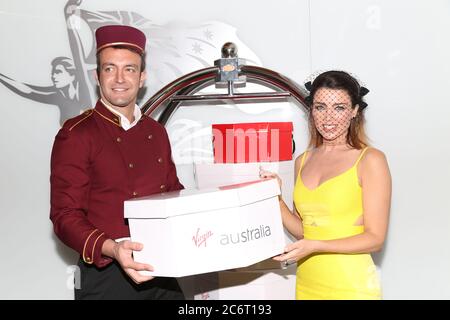 Channel Seven X Factor Richter, Designer und Platinum Velocity Frequent Flyer Mitglied Danii Minogue offiziell eröffnet Virgin Australia einzigartige Palette von Stockfoto