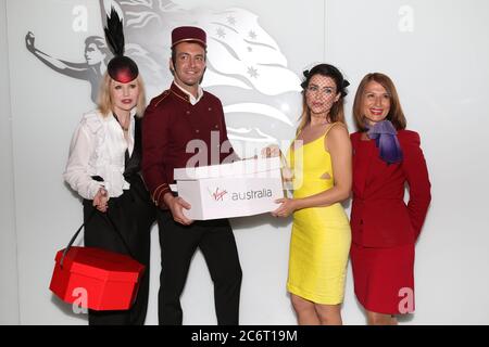 Channel Seven X Factor Richter, Designer und Platinum Velocity Frequent Flyer Mitglied Danii Minogue offiziell eröffnet Virgin Australia einzigartige Palette von Stockfoto