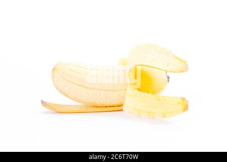 Geschälte Eierbanane auf weißem Hintergrund gesunde Pisang Mas Bananen Obst Lebensmittel isoliert Stockfoto