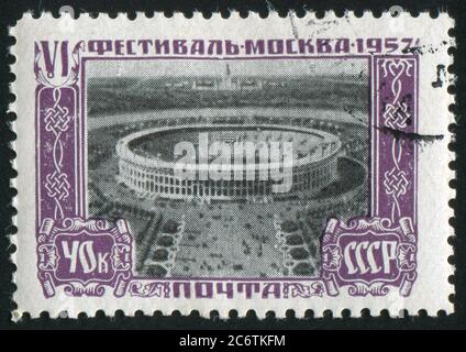 RUSSLAND - UM 1957: Briefmarke gedruckt von Russland, zeigt Stadion, um 1957 Stockfoto