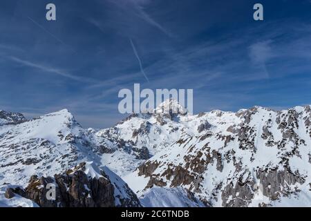 Berg Triglav Slowenien Alpen höchster schneeweißer Winter Stockfoto