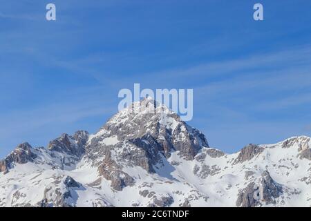 Berg Triglav Slowenien Alpen höchster schneeweißer Winter Stockfoto