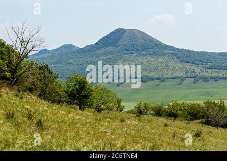 Rana Berg in der Nähe der Stadt Louny, beste Paragliding-Ort in der Tschechischen republik Stockfoto