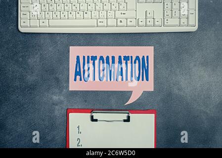 Textzeichen mit der Anzeige Automatisierung. Business Foto Text Ausrüstung in Produktionssystemen oder anderen Fertigungsprozessen Papierzubehör mit digital smart Stockfoto