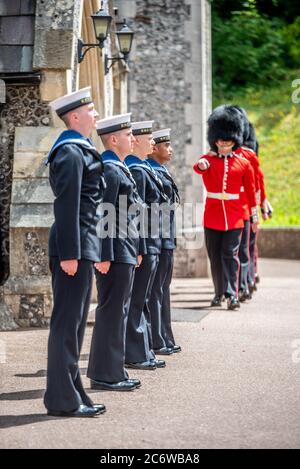 Brighton UK, 10. Juli 2020: Britisches Militärpersonal bei der Beerdigung von Dame Vera Lynn Stockfoto