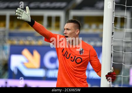 Parma, Italien. 12. Juli 2020. parma, Italien, 12. Juli 2020, Lucasz Skorupski (Bologna) während Parma gegen Bologna - italienische Serie A Fußballspiel - Credit: LM/Alessio Tarpini Credit: Alessio Tarpini/LPS/ZUMA Wire/Alamy Live News Stockfoto