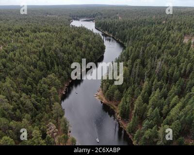 Woods Canyon Lake, entlang des Mogollon Rim in Nord-Arizona. Ein beliebtes Sommerziel, um der Hitze von Phoenix zu entkommen. Stockfoto