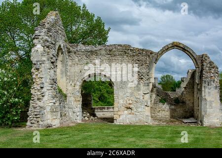 Ruine einer Kirche im französischen Vexin Stockfoto