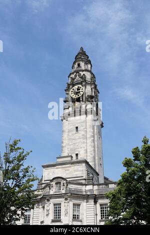 Uhrenturm, Cardiff Rathaus, Wales UK, Cardiff Civic Centre Stadtzentrum Stockfoto