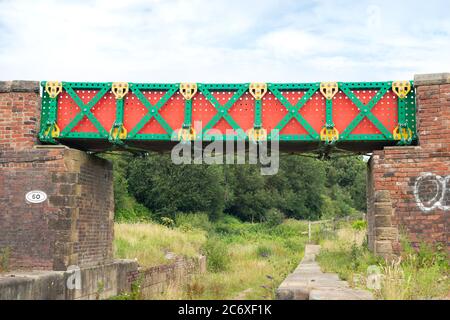 Meccano Brücke bei Nob End Schleusen in Prestolee, Bolton, eine Brücke von lifesize Meccano im Jahr 2012 gebaut. England, Großbritannien Stockfoto