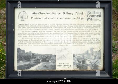 Hinweisschild an der Meccano Brücke an der Nob End Schleusen in Prestolee, Bolton. England, Großbritannien Stockfoto