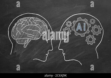 Menschliche Intelligenz vs. Künstliche Intelligenz. Von Angesicht zu Angesicht. Duell der Ansichten. Animierte Illustration auf einer Schultafel. Stockfoto