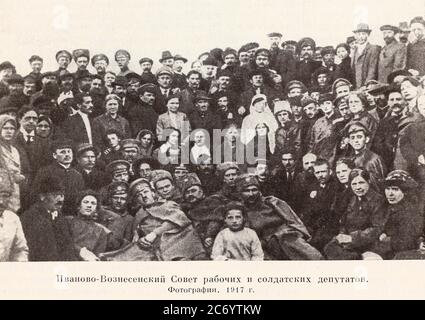 Iwanowo-Wosnessenski Sowjet der Arbeiter und Soldaten Deputierten in 1917 (Iwanowo-Aufstiegsrat der Arbeiter und Soldaten Deputierten in 1917) Stockfoto