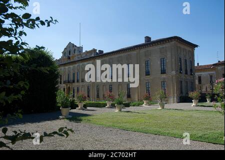 Europa, Italien, Lombardia, Limbiate, Parco delle Groane, Castellazzo, Villa Pusterla Crivelli Arconati ist eine Villa aus dem 18. Jahrhundert in Mombello, (Teil von Limbiate in der Provinz Monza und Brianza) Stockfoto