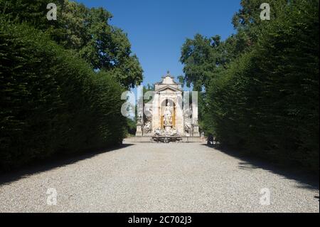 Europa, Italien, Lombardia, Limbiate, Parco delle Groane, Castellazzo, Villa Pusterla Crivelli Arconati ist eine Villa aus dem achtzehnten Jahrhundert in Mombello, (Teil von Limbiate in der Provinz Monza und Brianza) Garten, Brunnen Stockfoto