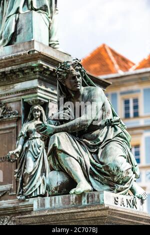 Detailaufnahme des Erzherzog-Johann-Brunnens auf dem Hauptplatz der Grazer Stadt Stockfoto