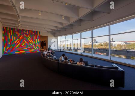 Innenansicht der Washington Mall, Hirshhorn Museum und Sculpture Garden, Washington DC, USA Stockfoto