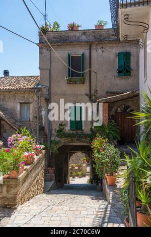 Landschaftlich reizvolle Aussicht im Dorf Castiglione in Teverina, Provinz Viterbo, Latium, Italien. Stockfoto