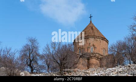 Akdamar Insel, Van, Türkei - Februar 2020: Akdamar Insel und Surpkirche Akdamar Kirche ist ein wichtiger religiöser Ort für das armenische Volk Stockfoto
