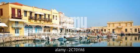 Panorama von Rethymno venitian Hafen auf Kreta, Griechenland Stockfoto