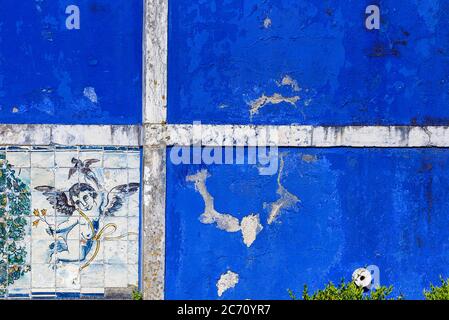 Detail mythologischer Azulejos an den Wänden des Palastes der Marquess von Fronteira in Lissabon, Portugal Stockfoto