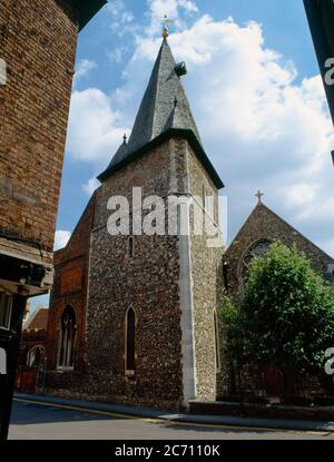 Blick E des frühen C13th W Tower of All Saints Church, Maldon Essex, England, Großbritannien; gilt als der einzige dreieckige Kirchturm in England. Stockfoto