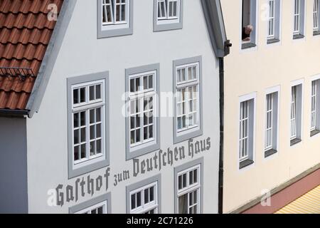 13. Juli 2020, Niedersachsen, Osnabrück: Der Gasthof zum Deutschen Haus befindet sich in einem Gebäude in der Osnabrücker Altstadt im Stadtteil Heger Tor. Foto: Friso Gentsch/dpa Stockfoto