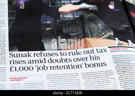 Rishi 'Sunak weigert sich, Steuererhöhungen auszuschließen, inmitten von Zweifeln über seinen £1000 "Job Retention Bonus" Guardian Zeitung Schlagzeile Artikel im Juli 2020 London Großbritannien Stockfoto